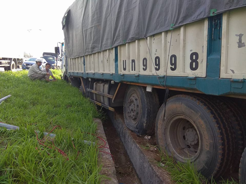 32545716_2054542644788391_6021668303611625472_n