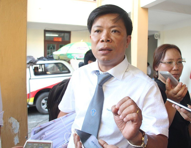 luat-su-bac-si-hoang-cong-luong_curs