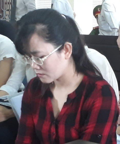 Hot girl ngân hàng Eximbank chiếm đoạt hơn 50 tỉ đồng hầu tòa lần thứ 3 - Ảnh 1.