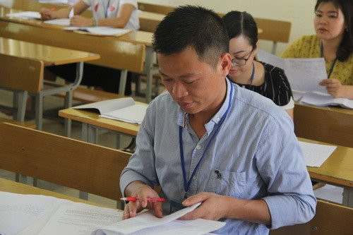 Ben trong khu vuc cham thi THPT quoc gia 2018 dien ra nhu the nao? hinh anh 4