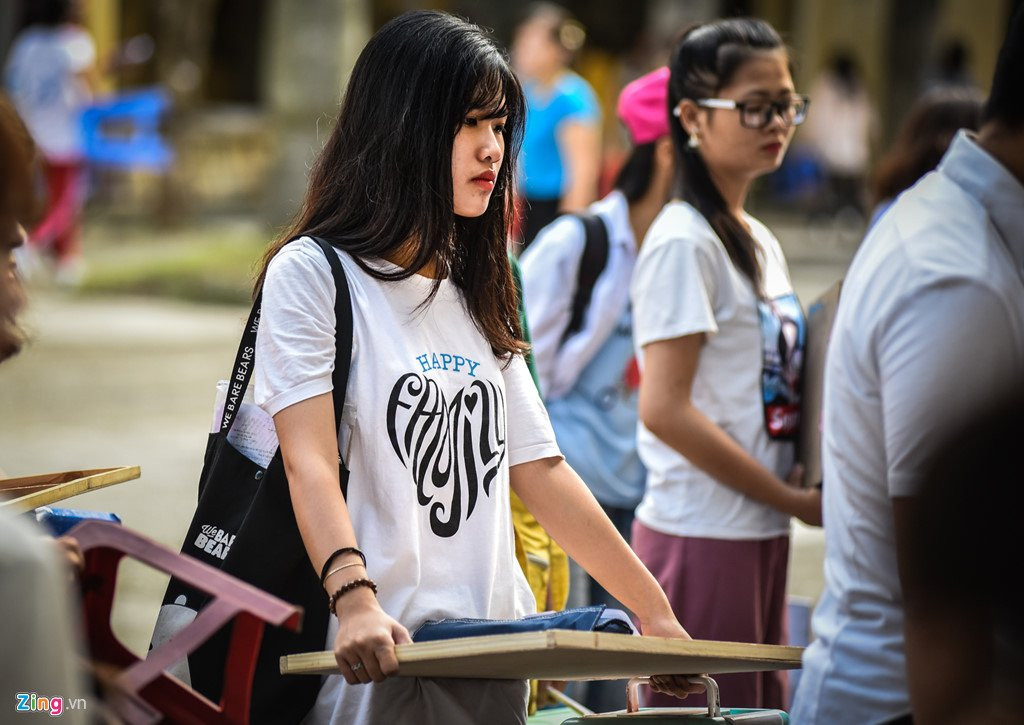 Nu si tu mac dep, linh kinh do nghe thi nang khieu vao dai hoc hinh anh 2