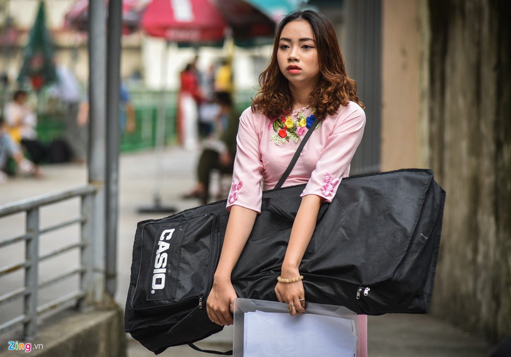 Nu si tu mac dep, linh kinh do nghe thi nang khieu vao dai hoc hinh anh 9