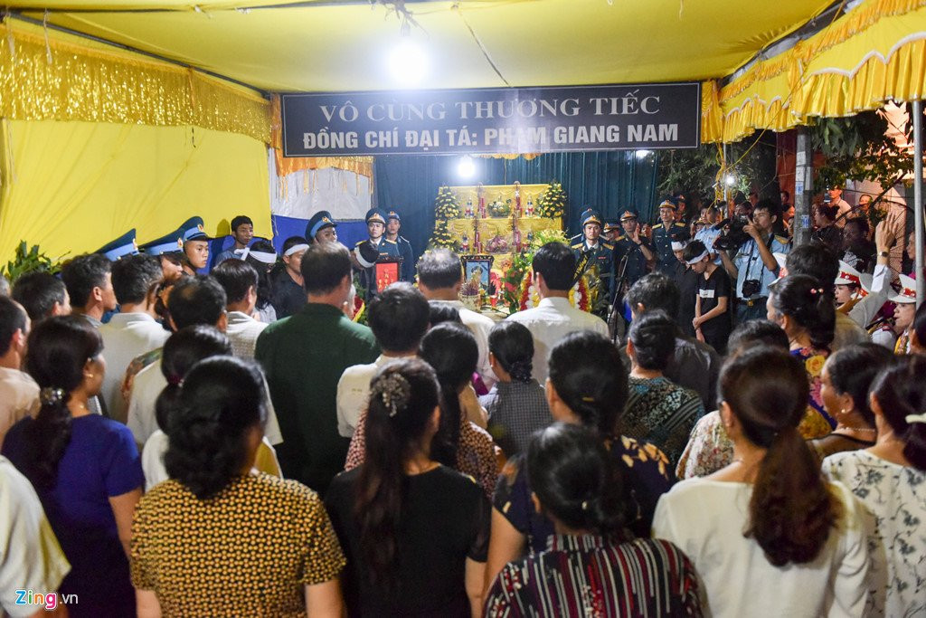 Vo phi cong Su-22: 'Bo con la sieu anh hung' hinh anh 4