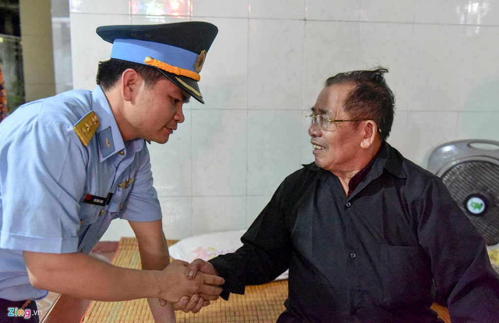 Vo phi cong Su-22: 'Bo con la sieu anh hung' hinh anh 2