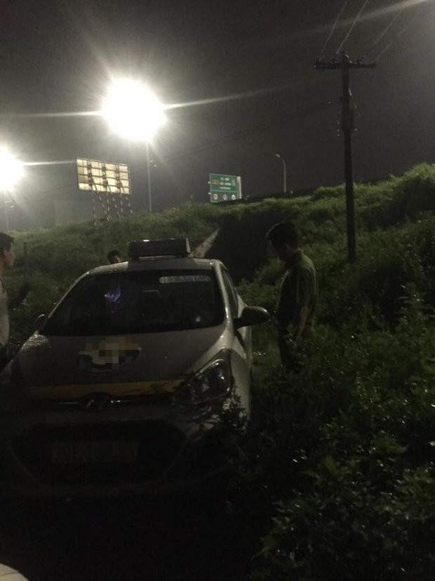 Tài xế taxi bị khách cứa cổ trong đêm ở Bắc Ninh