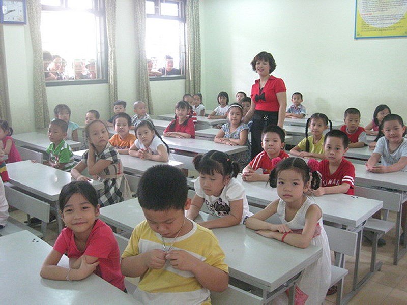 Hà Nội: Chen chúc 70 bé trong một lớp - ảnh 1