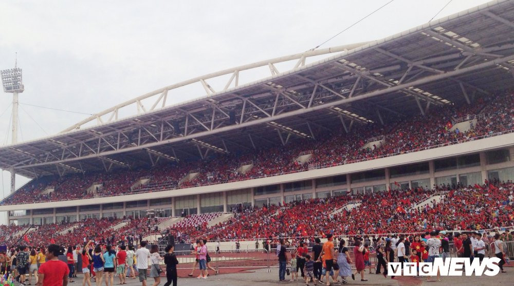 40560280_1883716565266988_5524559481578455040_n 8