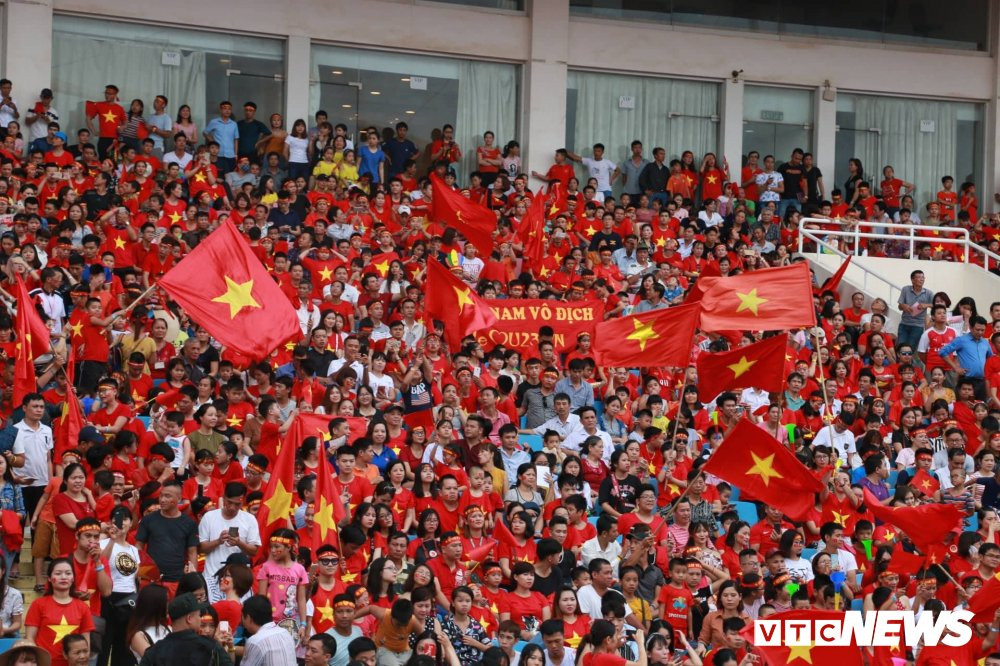 40538910_2151005405112058_2347281510815498240_n