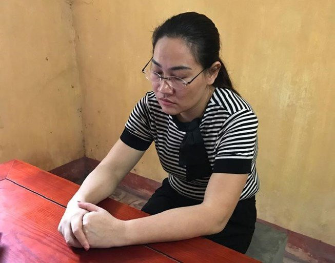 Bat giam cuu nu can bo vien kiem sat lua dao bang so do hinh anh 1