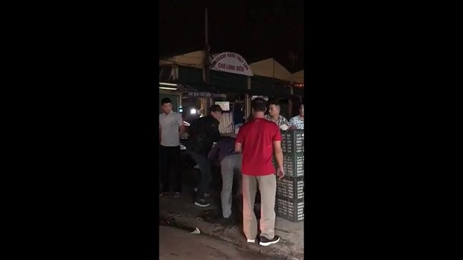 Don doc dieu tra cua Bao Phu Nu: Nhung ban tay 'den' thao tung cho dau moi Long Bien