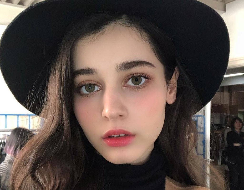 Hot girl Ukraine noi tieng o Trung Quoc vi xinh nhu bup be, cao 1,76 m hinh anh 14