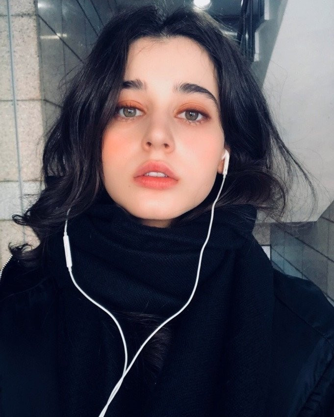 Hot girl Ukraine noi tieng o Trung Quoc vi xinh nhu bup be, cao 1,76 m hinh anh 13