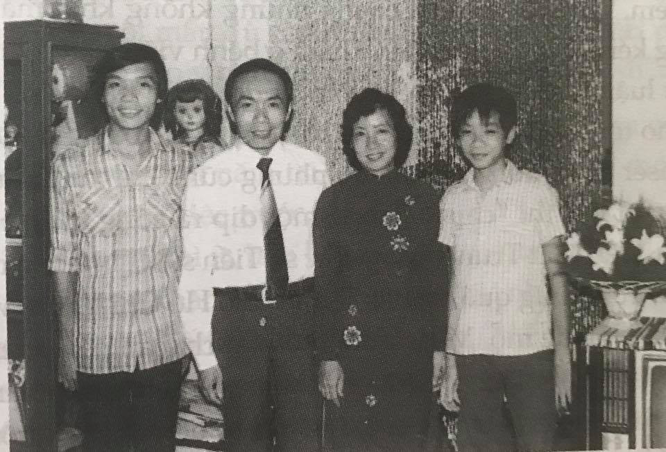 Vị Chánh văn phòng Bộ Giáo dục và gần 500 bức thư gửi vợ