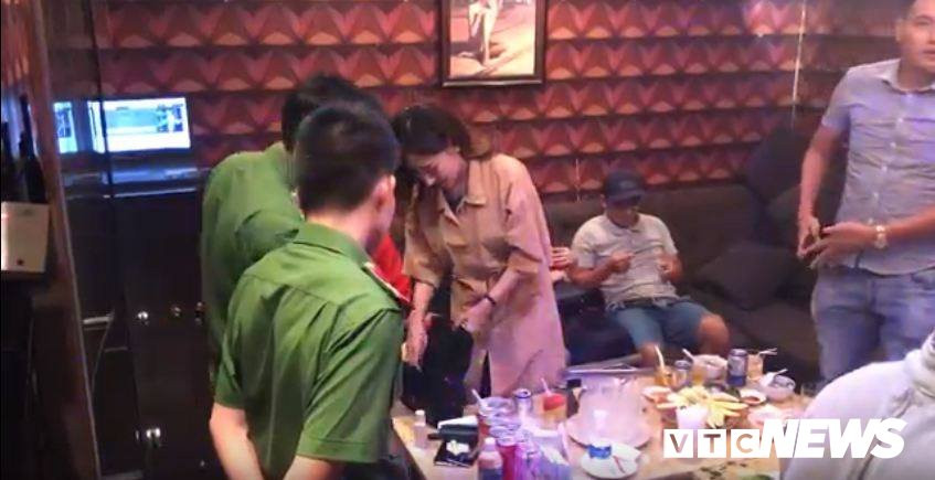 46963414_657206511343499_3741983818484023296_n 5