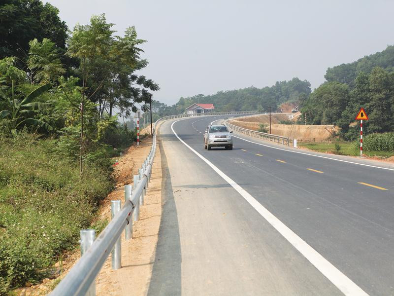 Lưu lượng phương tiện trên tuyến đường từ Tây Nguyên xuống vùng duyên hải Nam Trung bộ thấp rất xa so với dự báo trong phương án tài chính