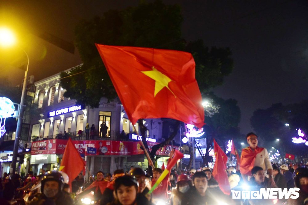 ha noi1 8