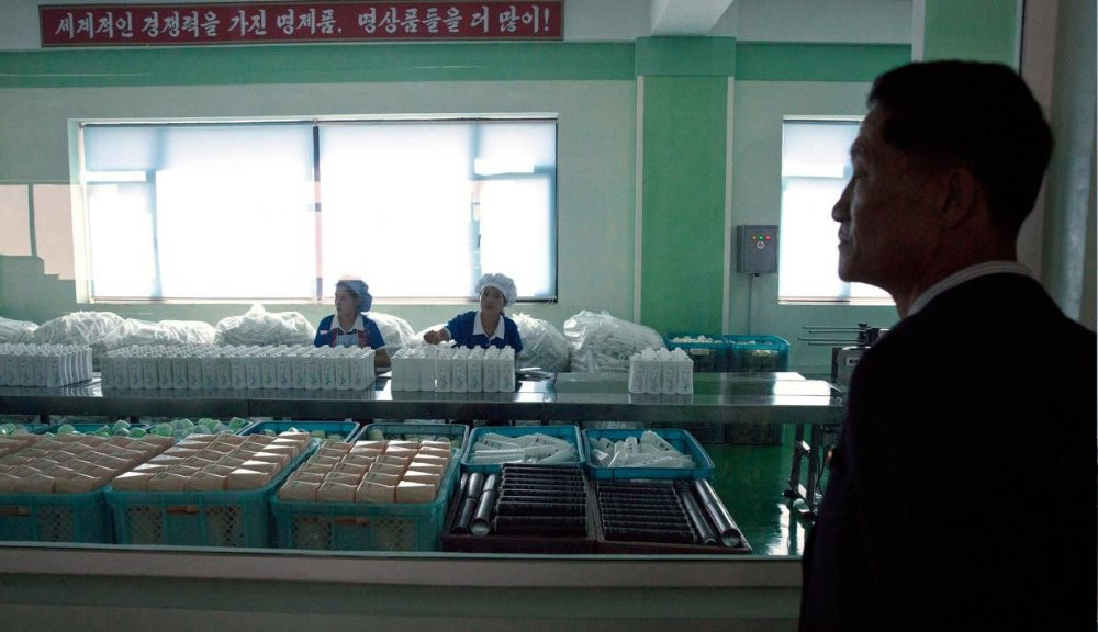 nha-may-sx-my-pham2 3