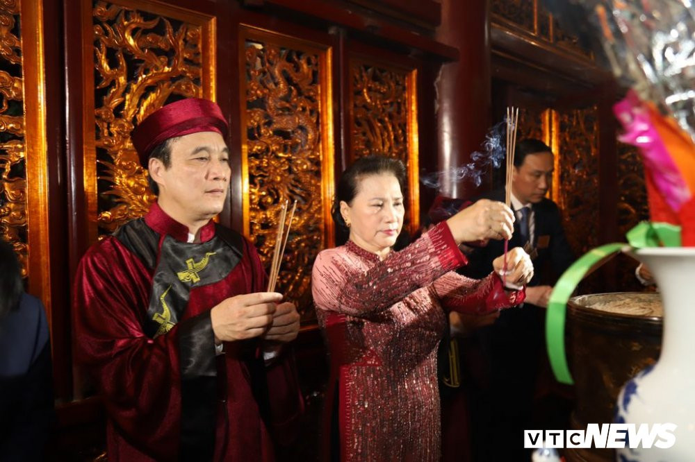 Anh-Chu-tich-quoc-hoi-dang-huong (3) 4