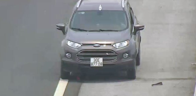 xe-o-to-chay-nguoc-chieu-tren-cao-toc-ha-noi--hai-phong-1605578