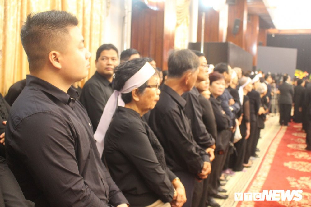 le-tang-dai-tuong-le-duc-anh-tphcm-1 14