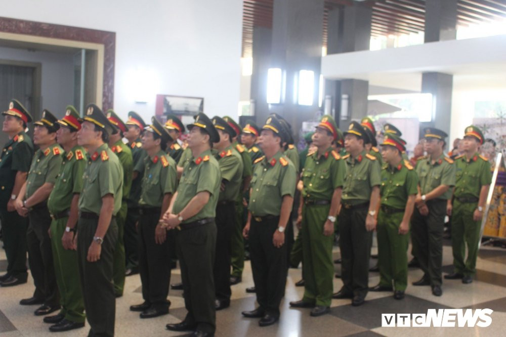 le-tang-dai-tuong-le-duc-anh-tphcm-3 16