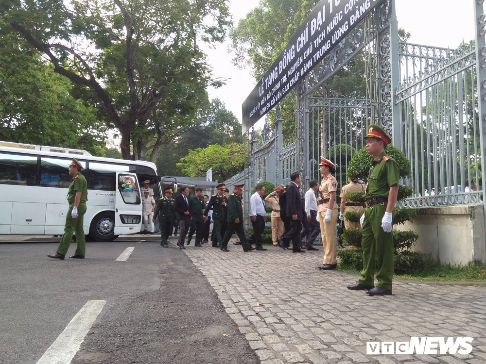 le-tang-dai-tuong-le-duc-anh-tphcm-8 22