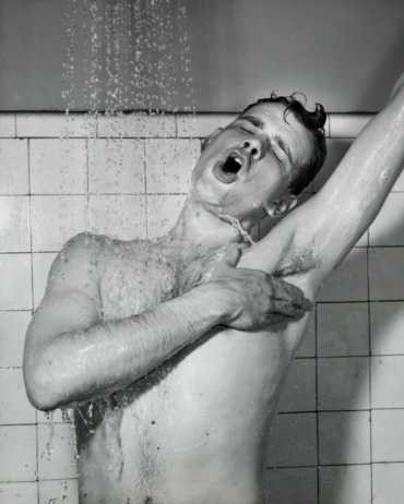 shower-singing-2