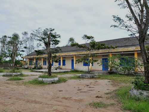 Tâm sự buồn của hiệu trưởng trường chỉ có 2 học sinh tốt nghiệp - 1