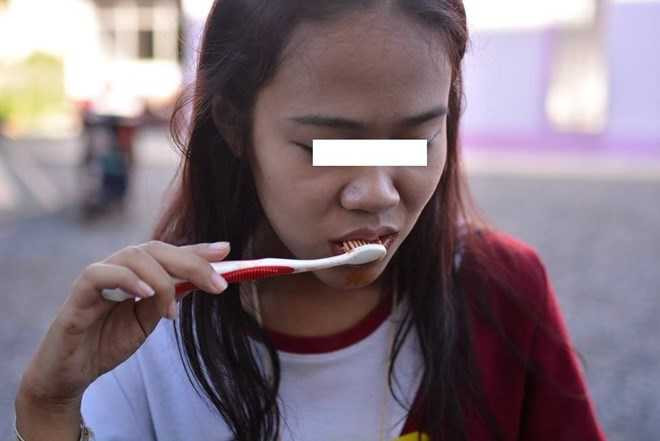 Không kể nam sinh hay nữ sinh, tất cả đều trải qua cung bậc cảm xúc tồi tệ khi phải đánh răng với hỗn hợp này.