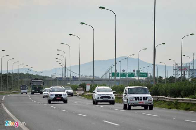 Co dai um tum suot 24 km Dai lo Thang Long hinh anh 10