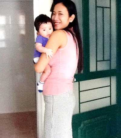 Chị Huyền và con gái khi mới 3 tháng tuổi. Ảnh: NVCC. 