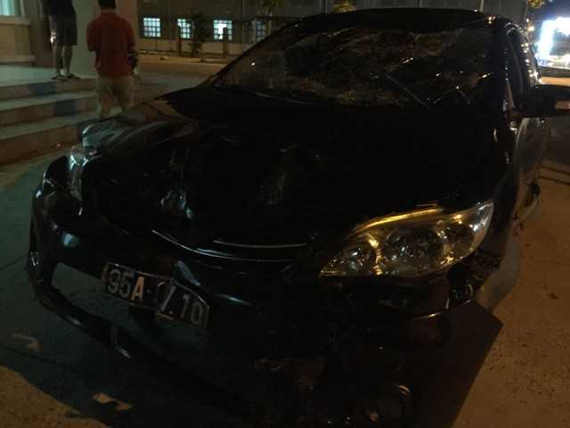 Tai xe xe bien xanh tong chet nguoi, bo chay 20 km hinh anh 1