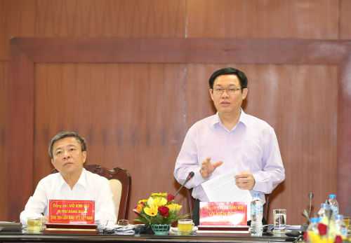 Phó thủ tướng Vương Đình Huệ nhấn mạnh, việc tổ chức các chuyến đi công tác nước ngoài không phải để vui, mà phải thực sự hiệu quả. Ảnh: Thành Chung