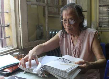 gap-nguoi-phu-nu-keo-co-to-quoc-trong-le-tuyen-ngon-doc-lap-1945