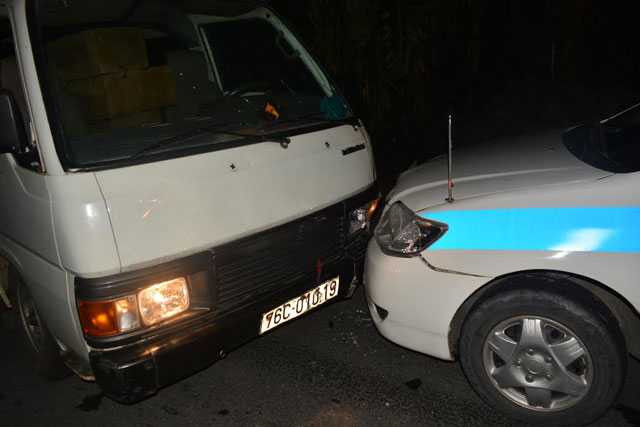 quang nam: csgt truy duoi xe cho go lau nhu phim hanh dong hinh anh 1