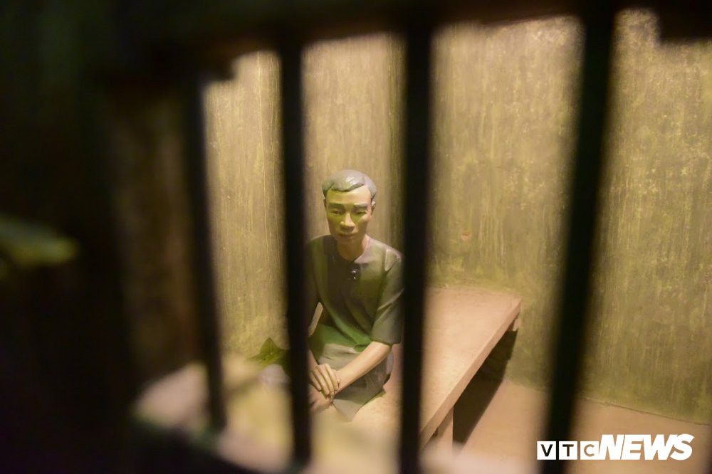 nha tu hoa lo (19) 13