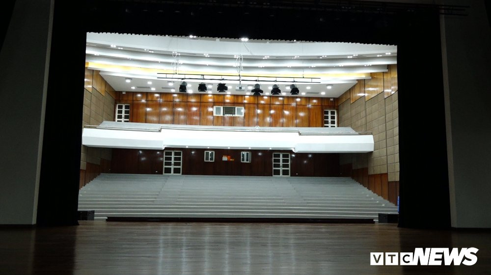 nha hat huyen dan phuong0 6