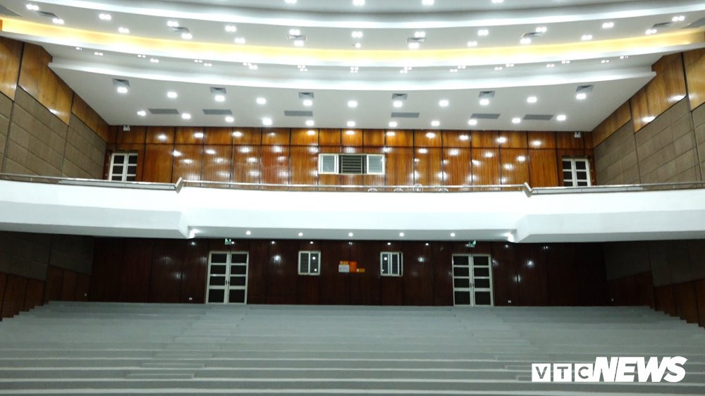 nha hat huyen dan phuong12 6