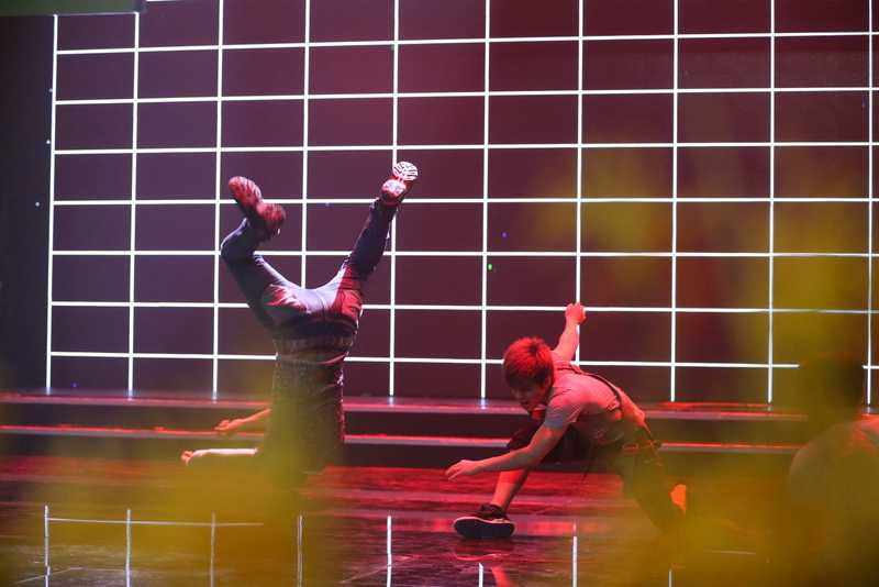 1. Tiet muc cua XPro se co nhieu man danh nhau va bay tren khong (2)