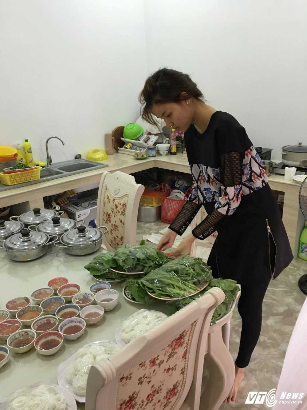 13453047_1219223384762857