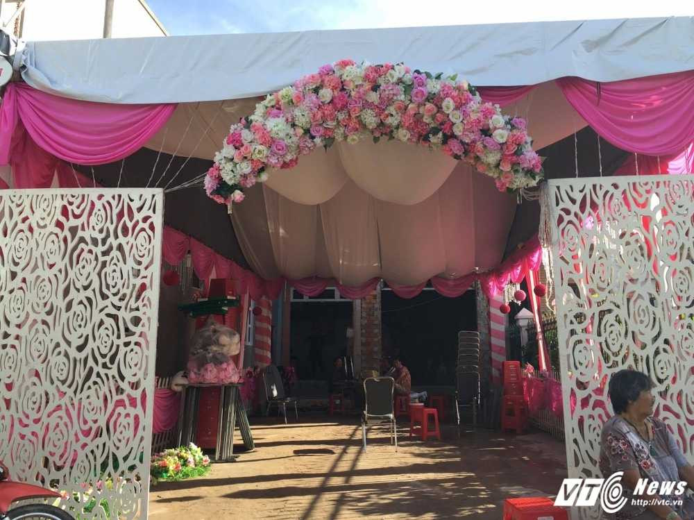 13467511_930472773730803_