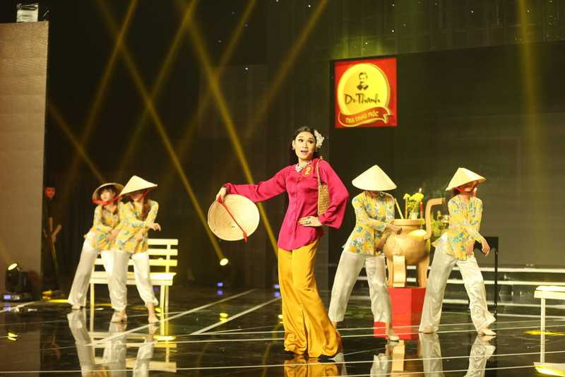 3. Tiet muc cua Quang Trung ao do va Ngoc Hoa ao den (3)