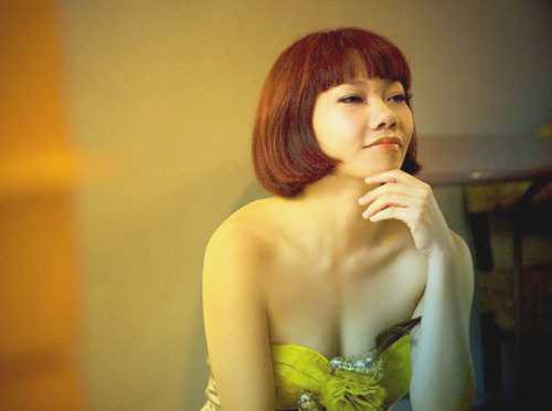 tieu-su-diva-tran-thu-ha