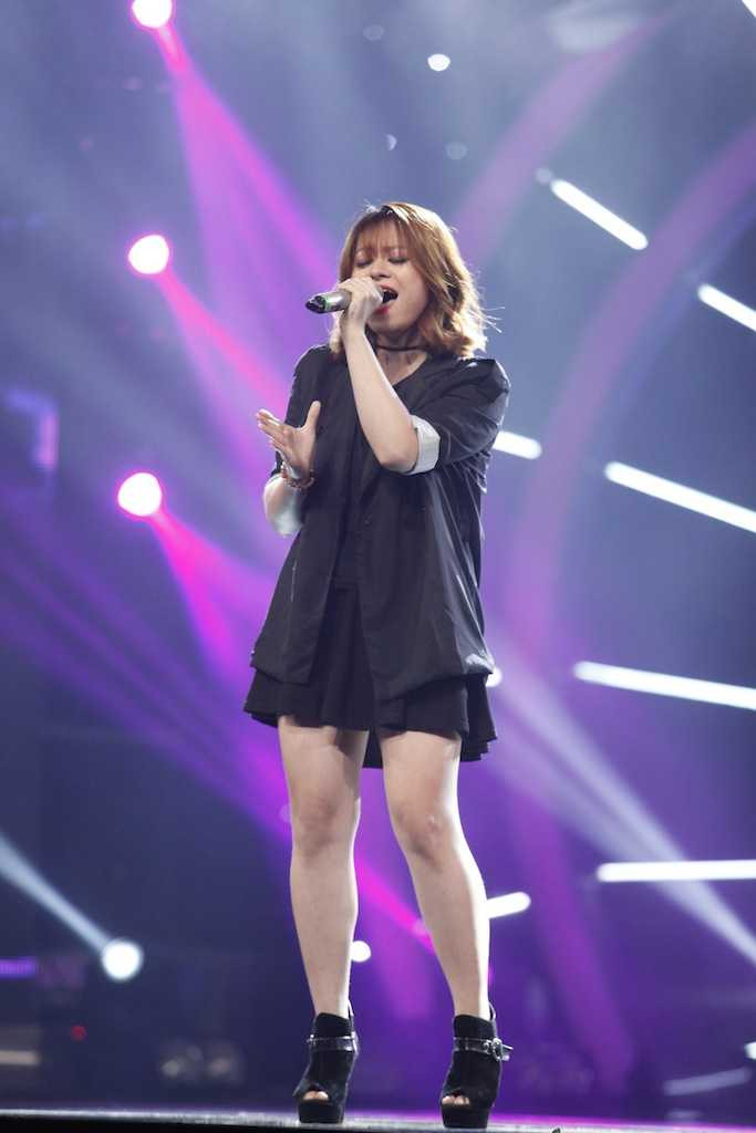 Tra My - Who's loving you (3)