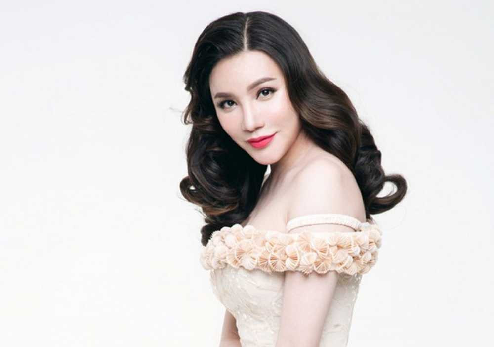 ho-quynh-huong-rot-nuoc-mat-ke-ve-thoi-gian-kho-om-khong-co-tien-mua-thuoc-0