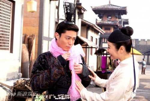 1463749003-25-hinh-anh-hau-truong-nhi-nho-cua-cap-doi