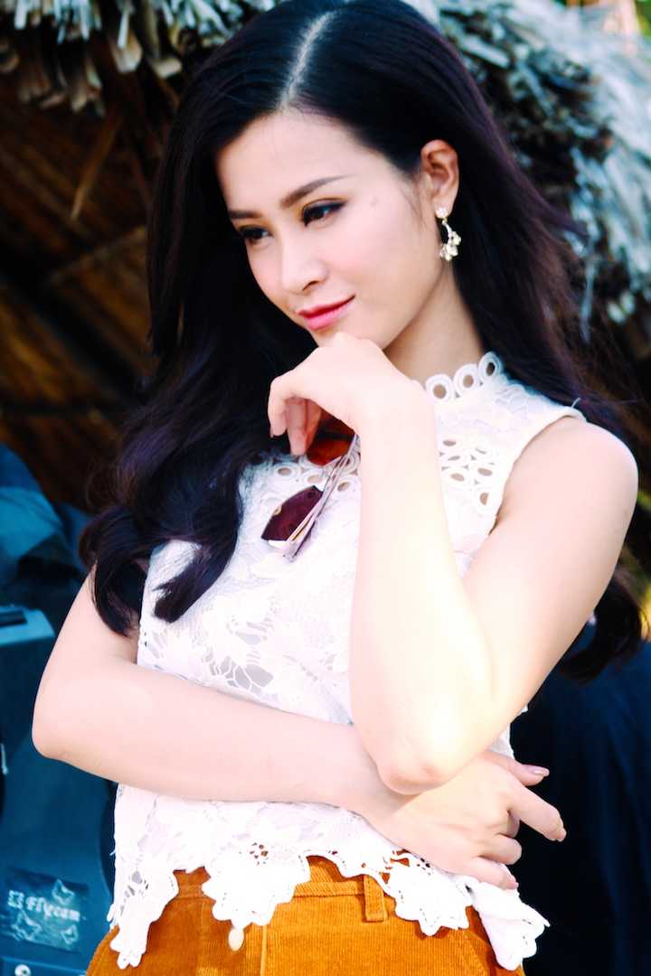 Ca si Dong Nhi (2)