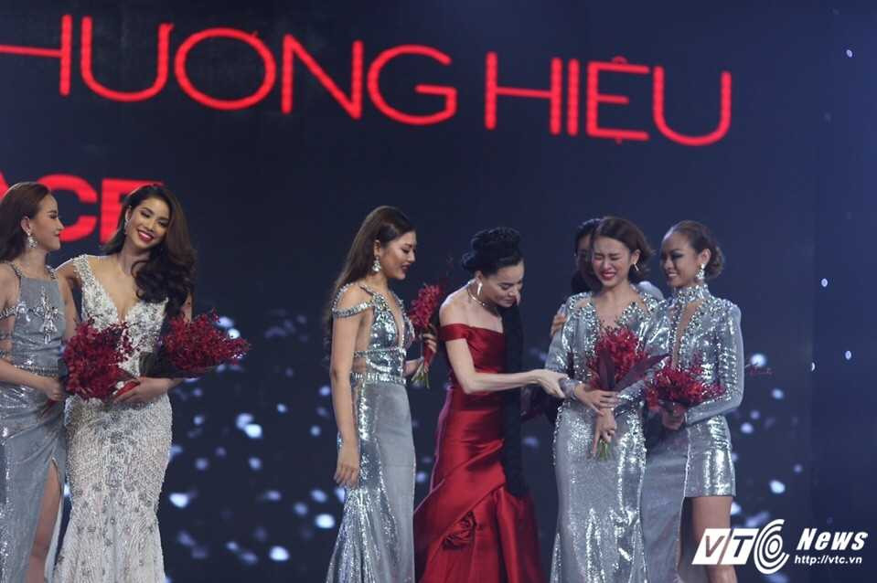 14182150_1021045875624813