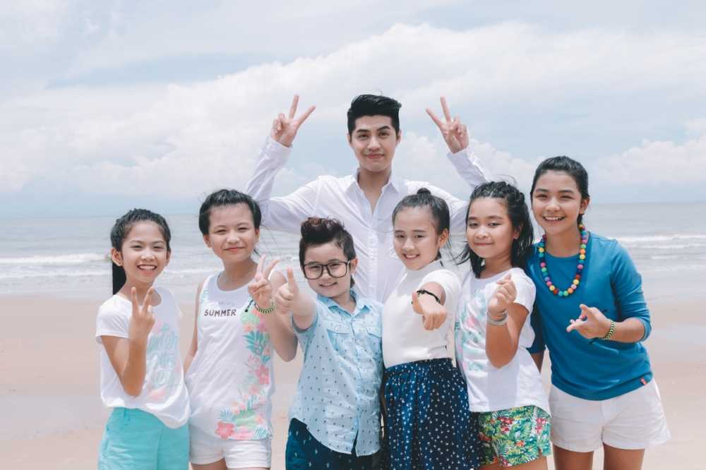 NOO PHUOC THINH & TOP 6 (2)