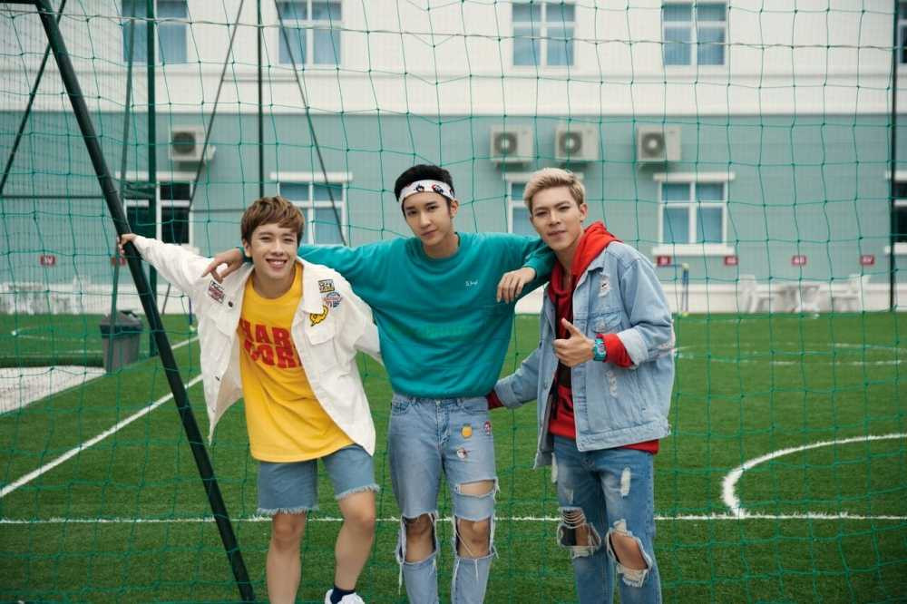 Dù chỉ mới ra mắt được gần một tháng nhưng Monstar đã chứng tỏ mình là một tân binh đáng gờm của V-pop khi MV debut của nhóm – Baby baby đã nhanh chóng chạm mốc 1,5 triệu lượt xem trên Youtube.